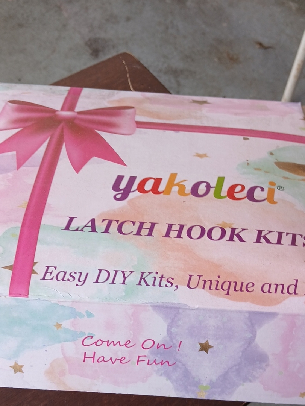 Yakoleci Latch Hook Kit - Pastel Pink & Multicolor Box Tropical